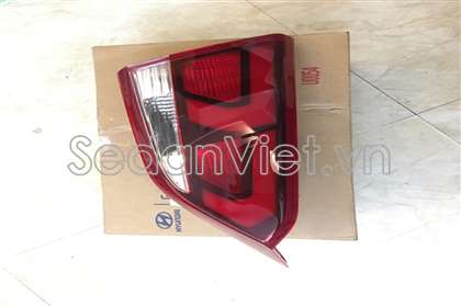 Đèn hậu 92404H6100