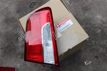 Đèn hậu không led 924031W010