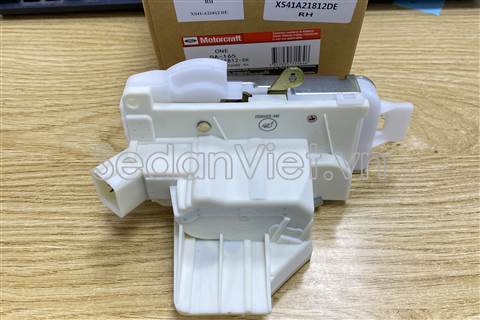 Ổ khóa ngậm cánh cửa XS41A21812DE