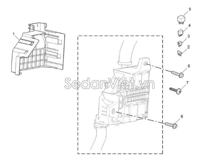 Hộp cầu chì trong xe YQF100510