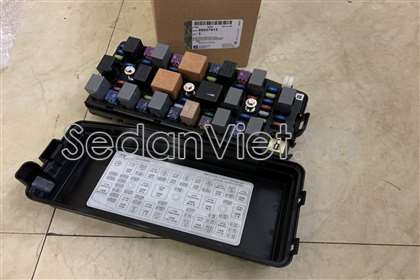 Hộp cầu chì đầu xe 95037413